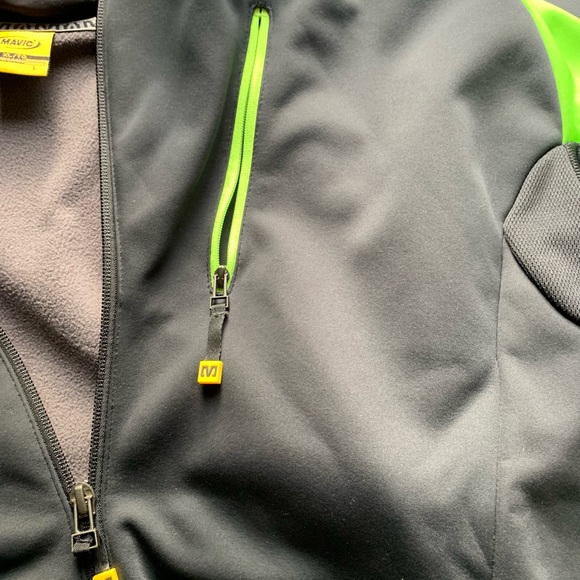 Mavic men’s riding jacket with back and sleeve pockets. Size XL - Picture 4 of 8